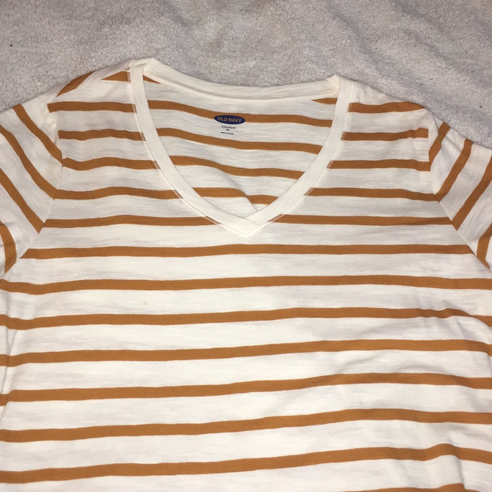 Old Navy top